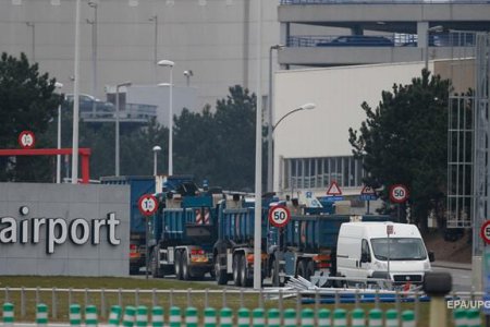Аэропорт в Брюсселе закрыли до среды