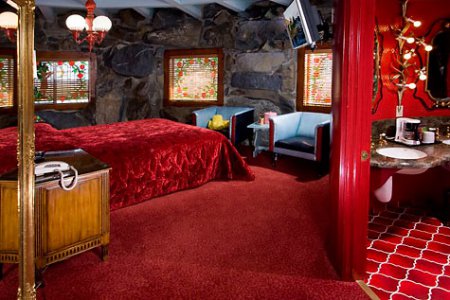 7 интересных фактов об отеле «Madonna Inn», Калифорния