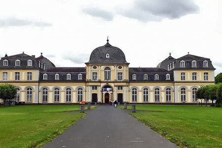 Дворец Поппельсдорф