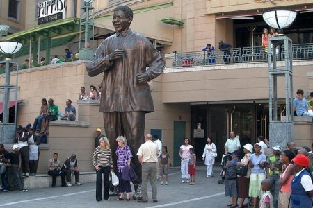 Памятник Нельсону Мандела